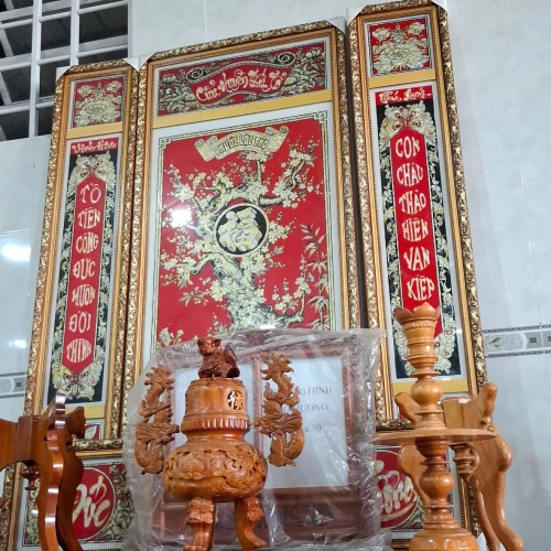 liễn khung cẫn đài loan 